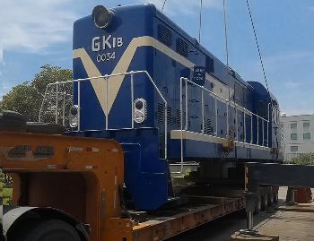 天津超限大件運(yùn)輸?shù)跹b現(xiàn)場